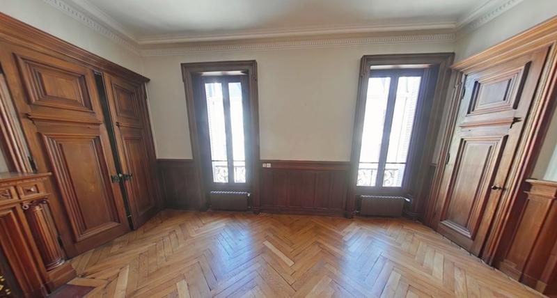 Appartement - 220 m² - 6 pièces