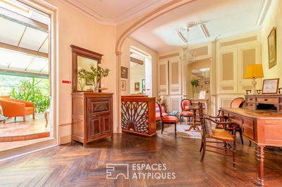 Demeure - 460 m² - 13 pièces