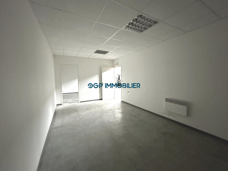 Local commercial - 228 m² - 3 pièces