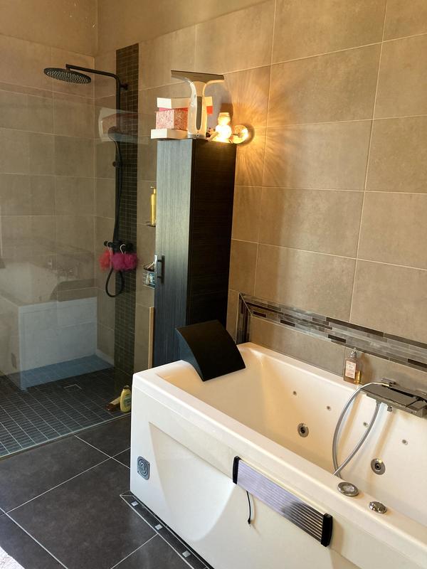 Maison ancienne - 302 m² - 9 pièces