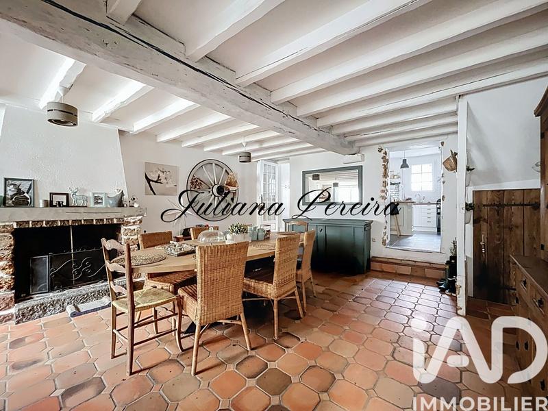 Maison - 189 m² - 9 pièces