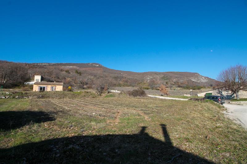 Terrain constructible - 1 280 m²