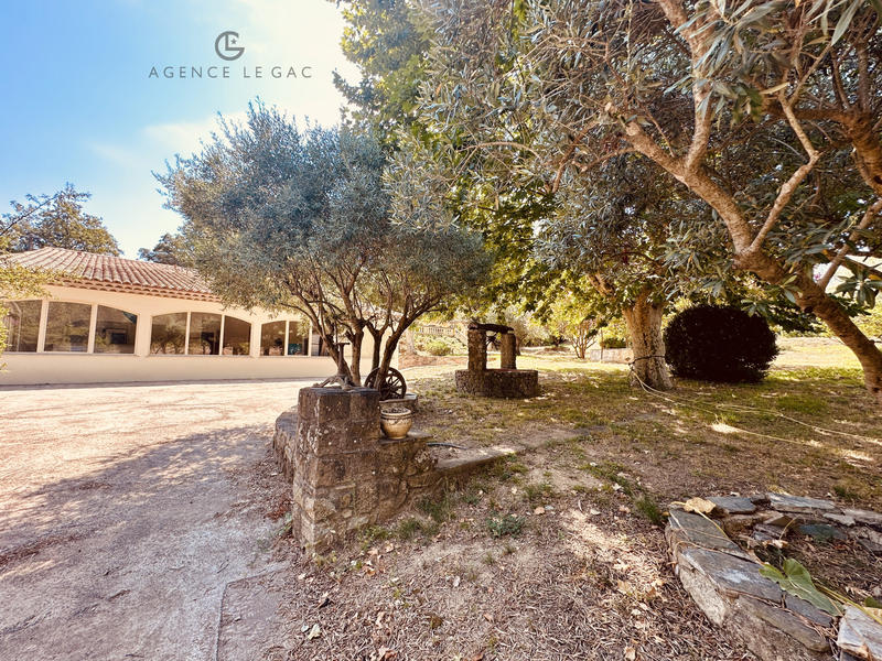 Villa - 200 m² - 5 pièces