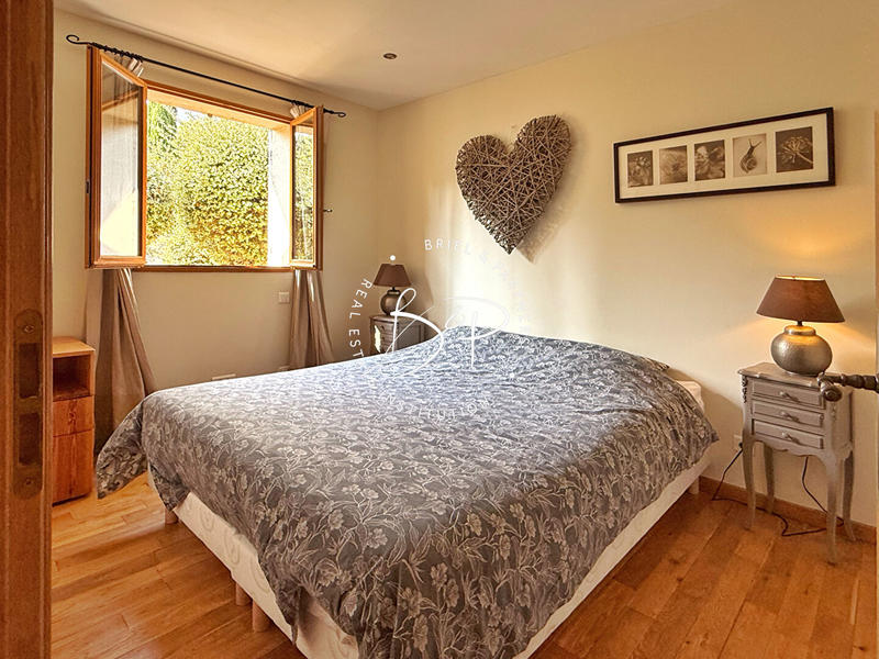 Maison - 209 m² - 8 pièces