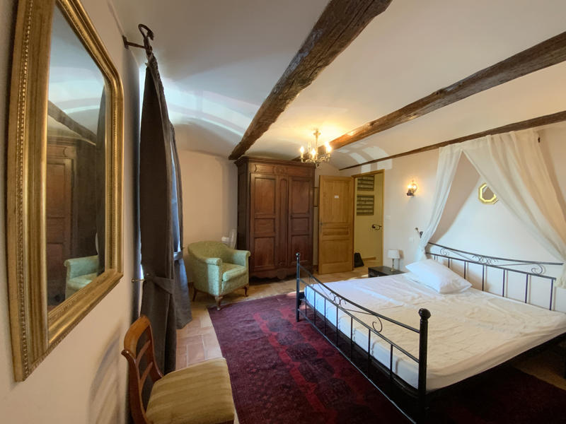 Maison - 250 m² - 7 pièces