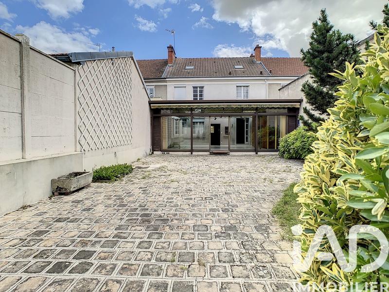 Maison de ville - 215 m² - 6 pièces