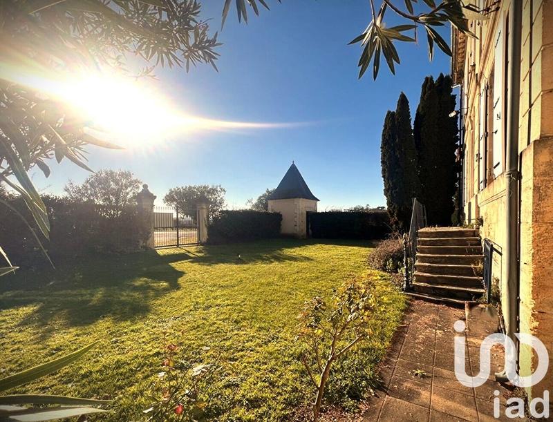 Maison - 250 m² - 10 pièces