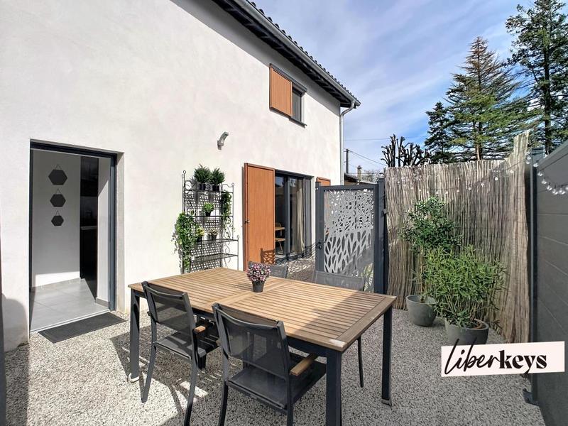Maison de village - 90 m² - 3 pièces