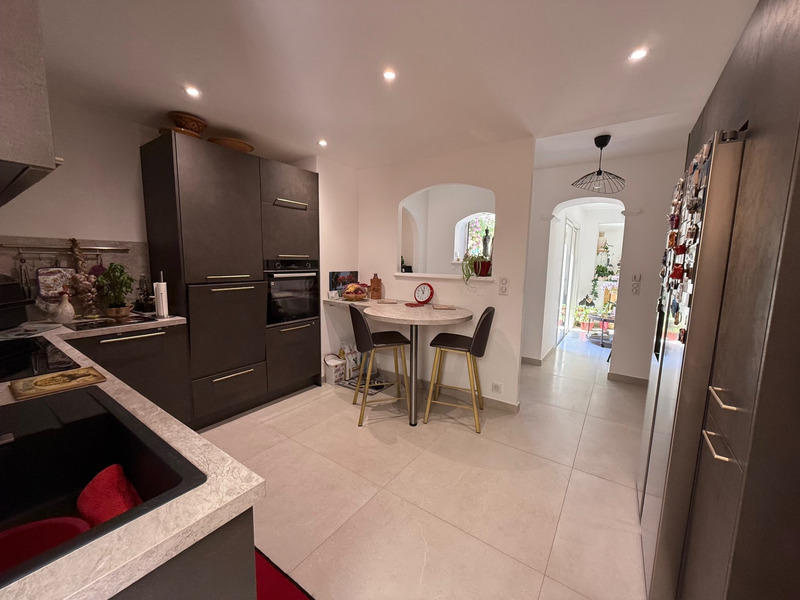 Maison - 140 m² - 5 pièces