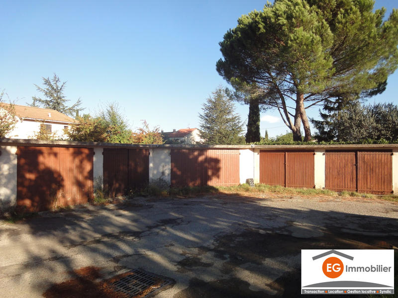 Parking / Garage - 18 m²