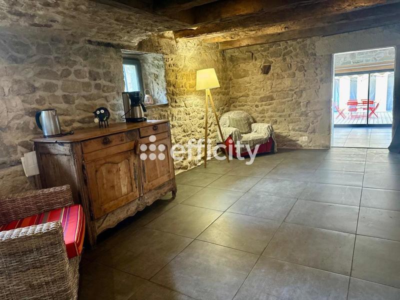 Maison - 338 m² - 13 pièces