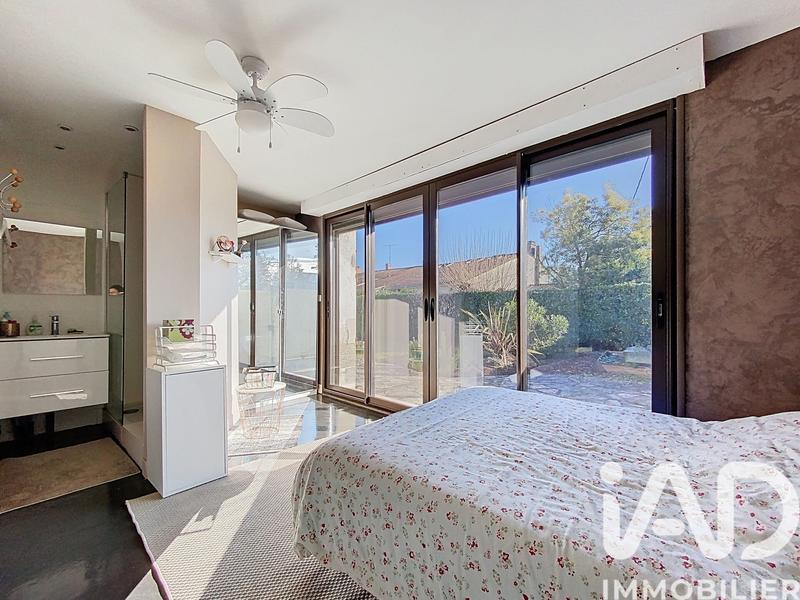 Maison - 231 m² - 8 pièces