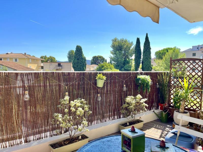 Appartement - 94 m² - 4 pièces