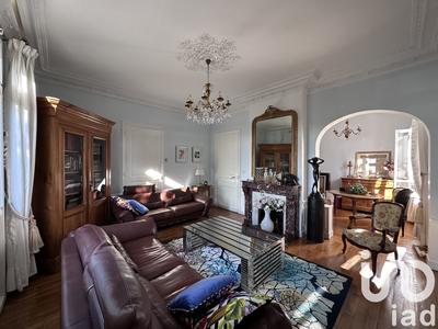 Maison - 187 m² - 9 pièces