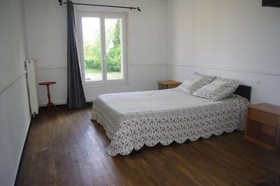 Maison - 239 m² - 8 pièces