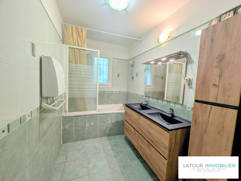 Maison - 101 m² - 5 pièces