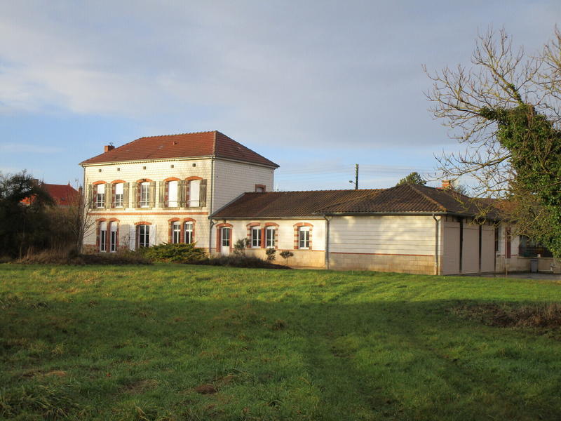 Maison - 290 m² - 6 pièces