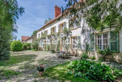 Maison - 434 m² - 10 pièces