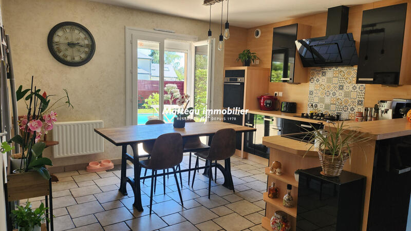 Maison - 164 m² - 6 pièces