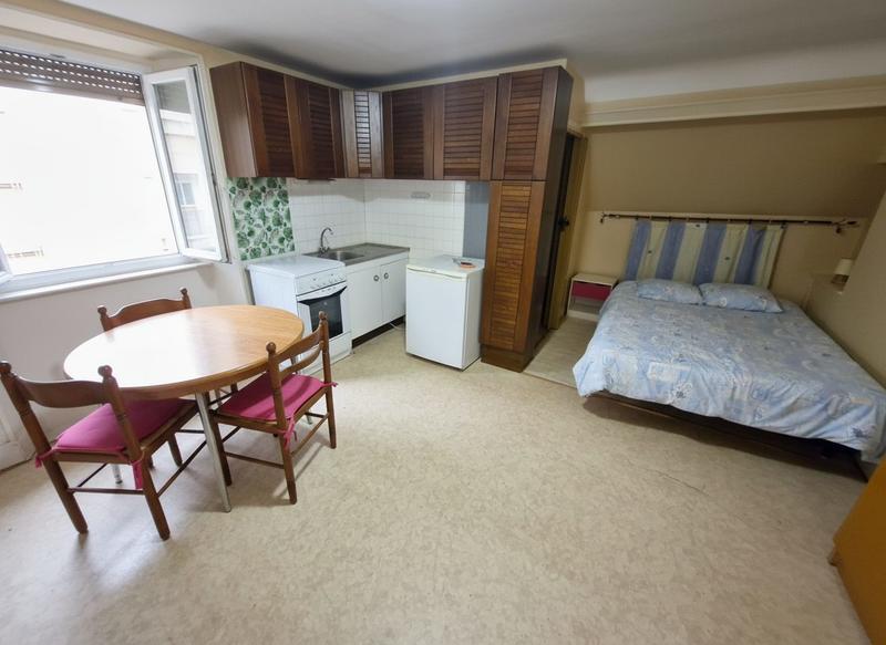 Maison ancienne - 225 m² - 12 pièces