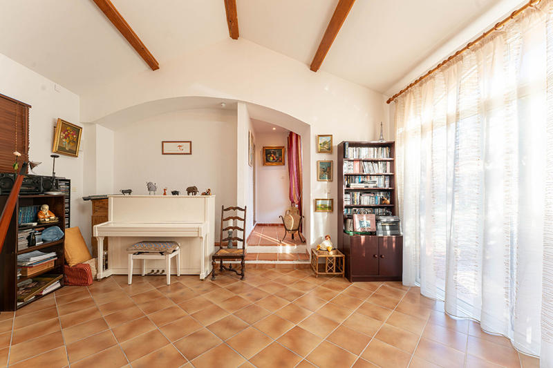 Maison - 180 m² - 6 pièces