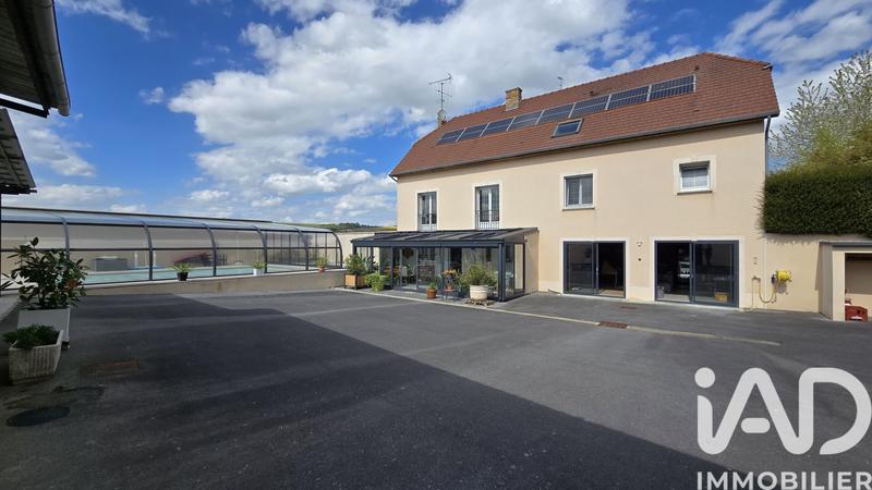 Maison - 345 m² - 10 pièces