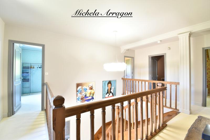 Villa - 191 m² - 6 pièces