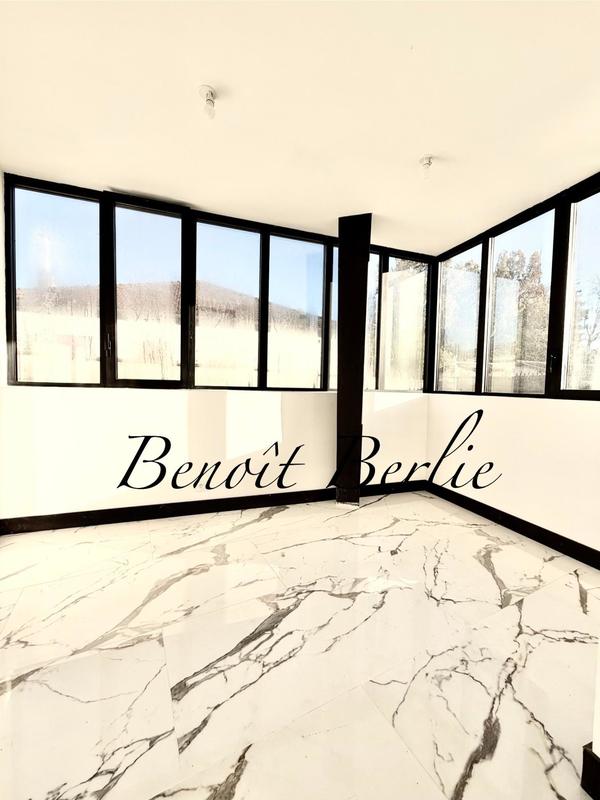 Maison - 217 m² - 7 pièces