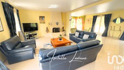 Maison - 236 m² - 9 pièces