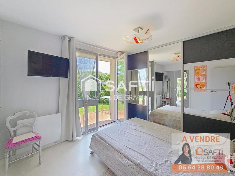 Maison - 263 m² - 7 pièces