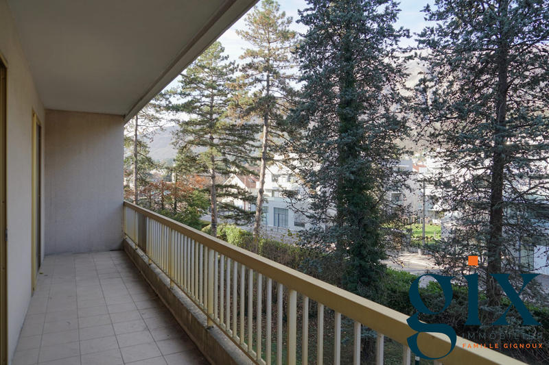 Appartement - 98 m² - 4 pièces