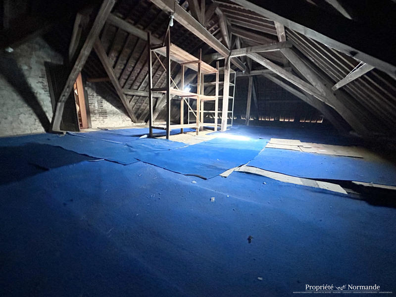 Maison - 204 m² - 7 pièces