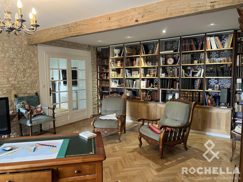 Maison - 244 m² - 8 pièces