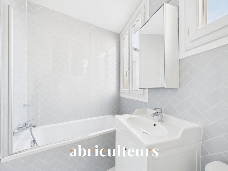 Appartement ancien - 86 m² - 5 pièces