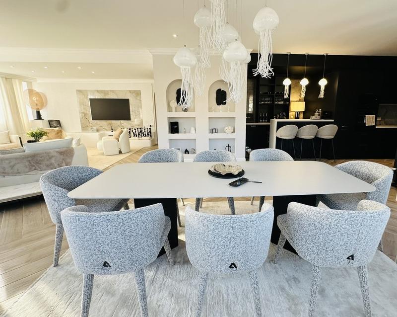 Appartement - 153 m² - 5 pièces