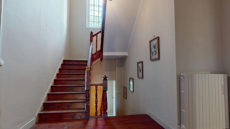 Maison traditionnelle - 350 m² - 12 pièces