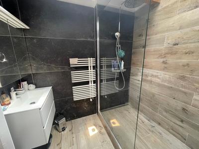 Maison - 240 m² - 5 pièces