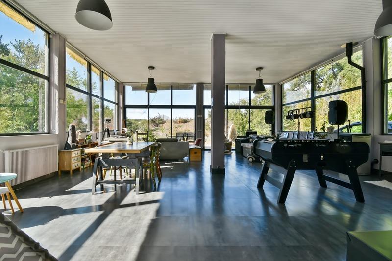 Propriété - 330 m² - 13 pièces