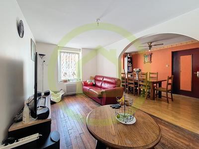 Maison - 104 m² - 5 pièces