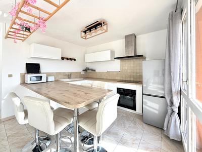 Appartement - 104 m² - 5 pièces