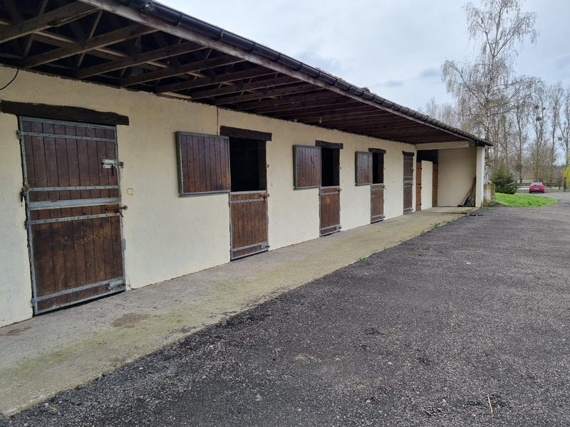 Maison - 300 m² - 8 pièces