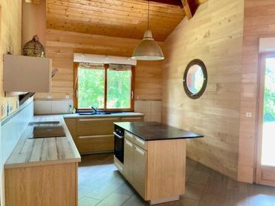 Maison - 177 m² - 6 pièces