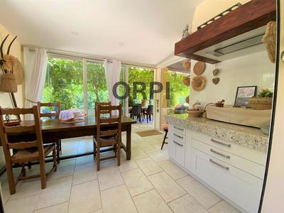 Villa - 170 m² - 4 pièces