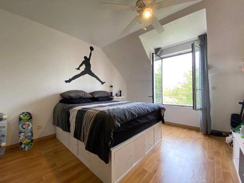 Maison - 175 m² - 9 pièces