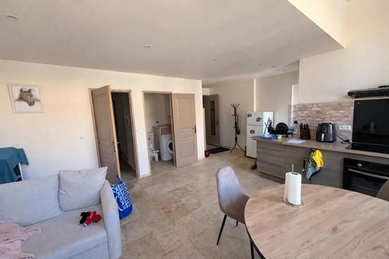 Immeuble - 170 m² - 8 pièces