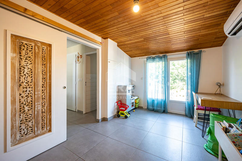 Maison - 110 m² - 6 pièces