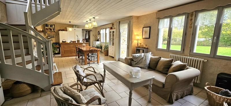 Propriété - 148 m² - 6 pièces