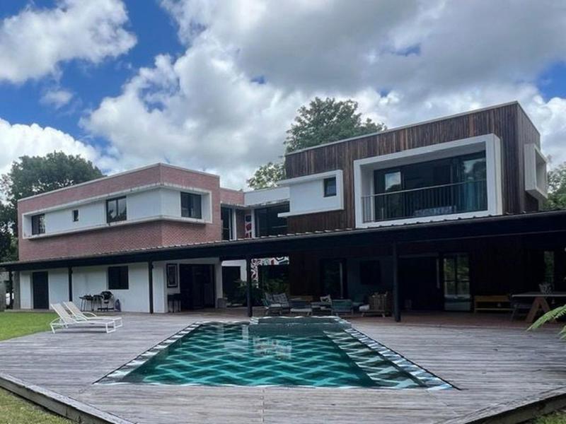 Villa - 395 m² - 9 pièces