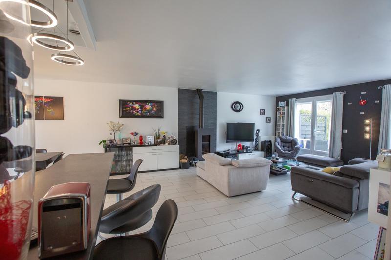 Maison - 140 m² - 6 pièces