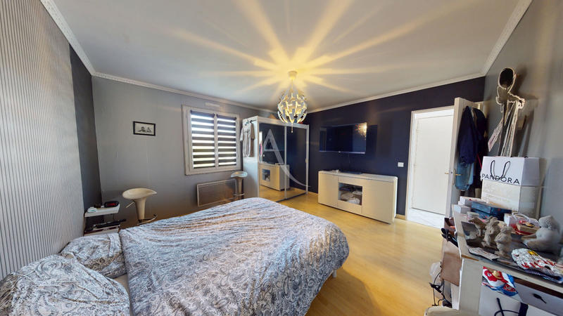 Maison - 110 m² - 5 pièces